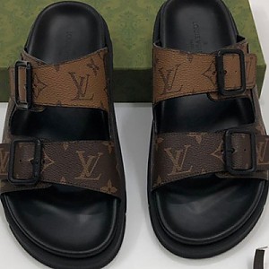 [Louis Vuitton] 루이비통 모노그램 남자 22ss 플랫 뮬 슬리퍼