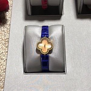 반클리프앤아펠 V&A 공장 여자 미러급 시계